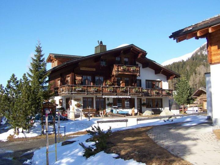 B&B Stiffler-Huus Davos Exterior foto